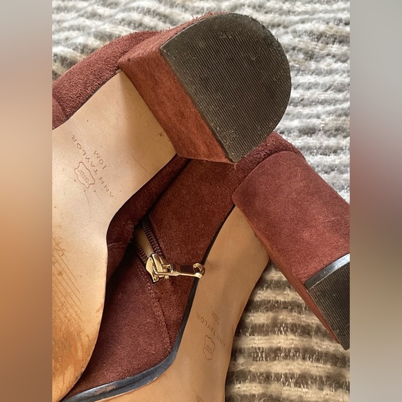 Women’s rust colored Ann Taylor Loft suede boots - Picture 4 of 8